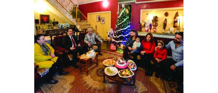 المجد لله في العلا وللعراق السلام الكريسمس .. عيد الحب والوحدة بين أبناء الوطن