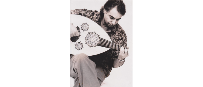 الذي يعلمك التسامح والمحبة بلا شعارات