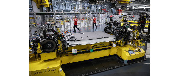 الغرب يلهث خلف الصين في سوق المعادن