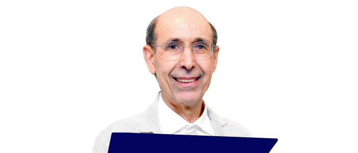 47 عــــــاماً مــــــن الغربـــــة رسمي الخفاجي في ""غابة الروح"" يعوض فقدان الألوان بالخامات والمفردات