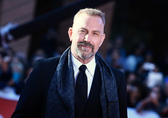 7 دقائق متواصلة من التصفيق في مهرجان كان السينمائي المخرج الأميركي كيفن كوستنر:  إنها معجزة أخرى في حياتي