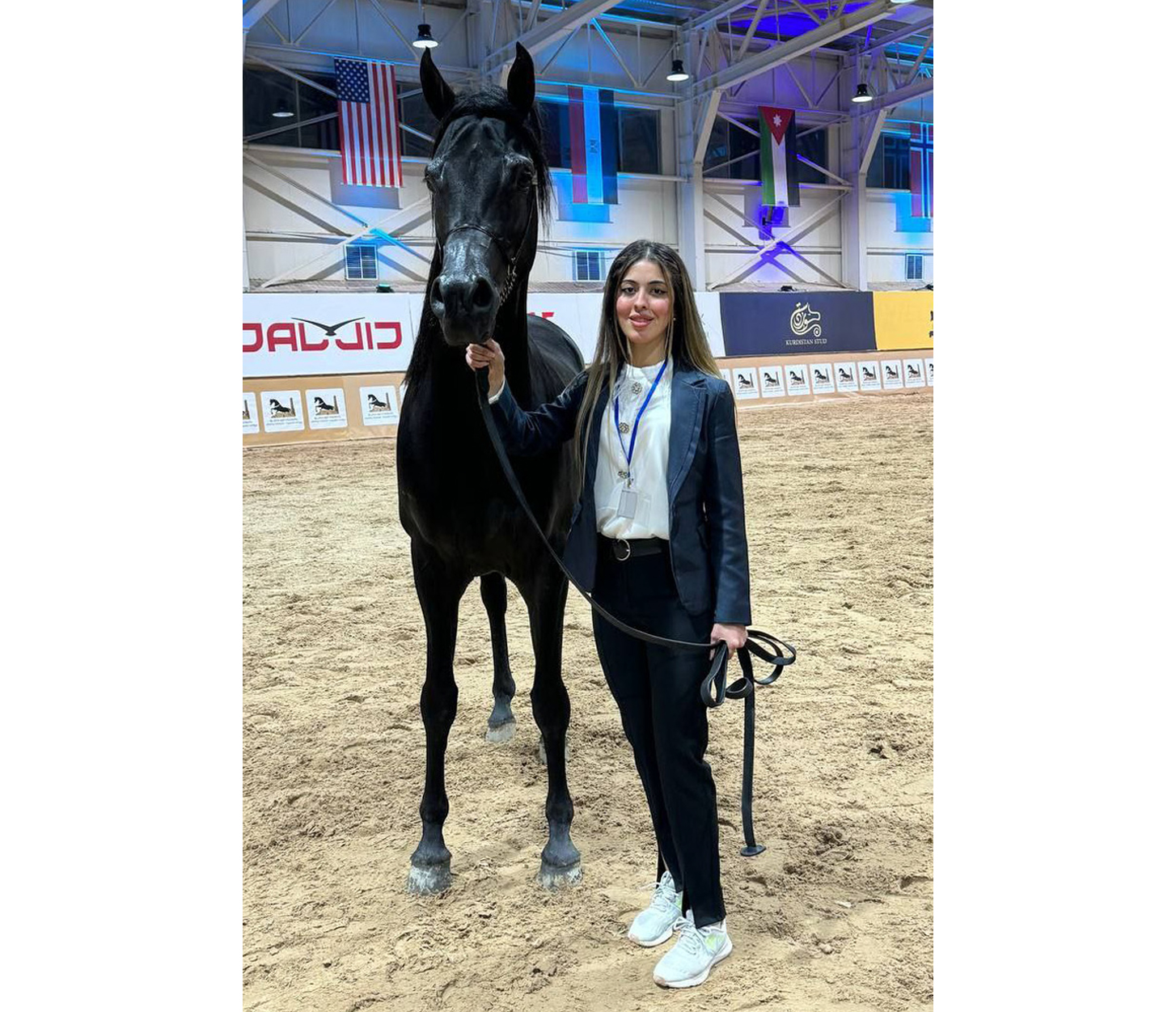 الفارسة لونا مريوان.. حولت هوايتها الرياضية إلى مشروع ناجح 