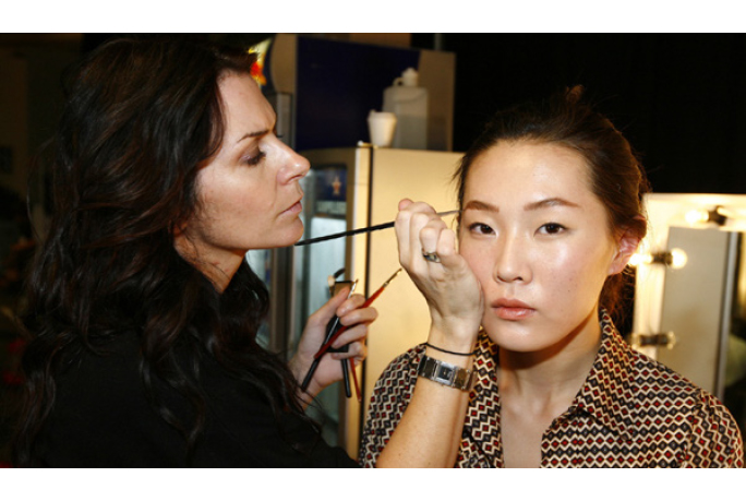 المكياج السينمائي تقنيـــة مبهـــرة في الإدهــــاش