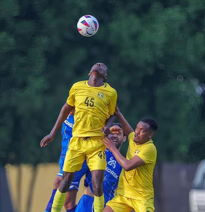 ميزانيات الأندية تفتح خزائنها للمدربين واللاعبين المحترفين