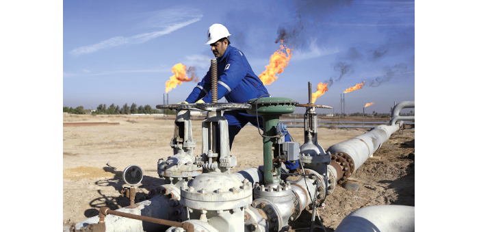 وزارة النفط.. خطط لاستثمار حقول الغاز  قطر للطاقة تستحوذ على 50 % من مشروع الطاقة الشمسية في العراق