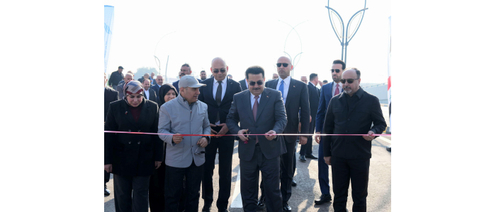 مؤكداً استمرار العمل في تنفيذ بقية المشاريع  رئيس الوزراء يفتتح مشروع نفق ومجسر تقاطع الرشيد – الزعفرانية