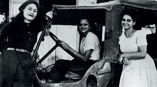 من اللون البرتقالي  خرجت الـ (لا) للتعنيف