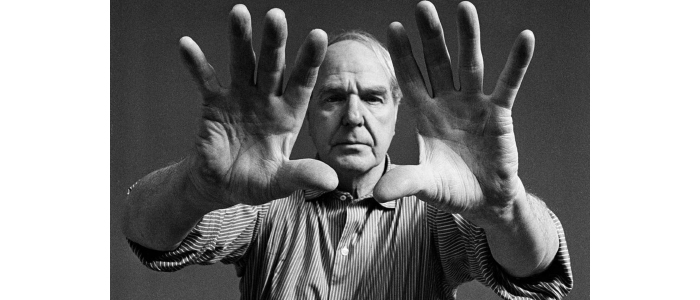 رمز الأمومة  في أعمال النحات هنري مور