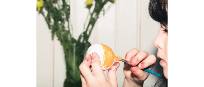 احتفالات العراقيين بالربيع تلوين البيض أو كسره وامتناع عن الطعام!