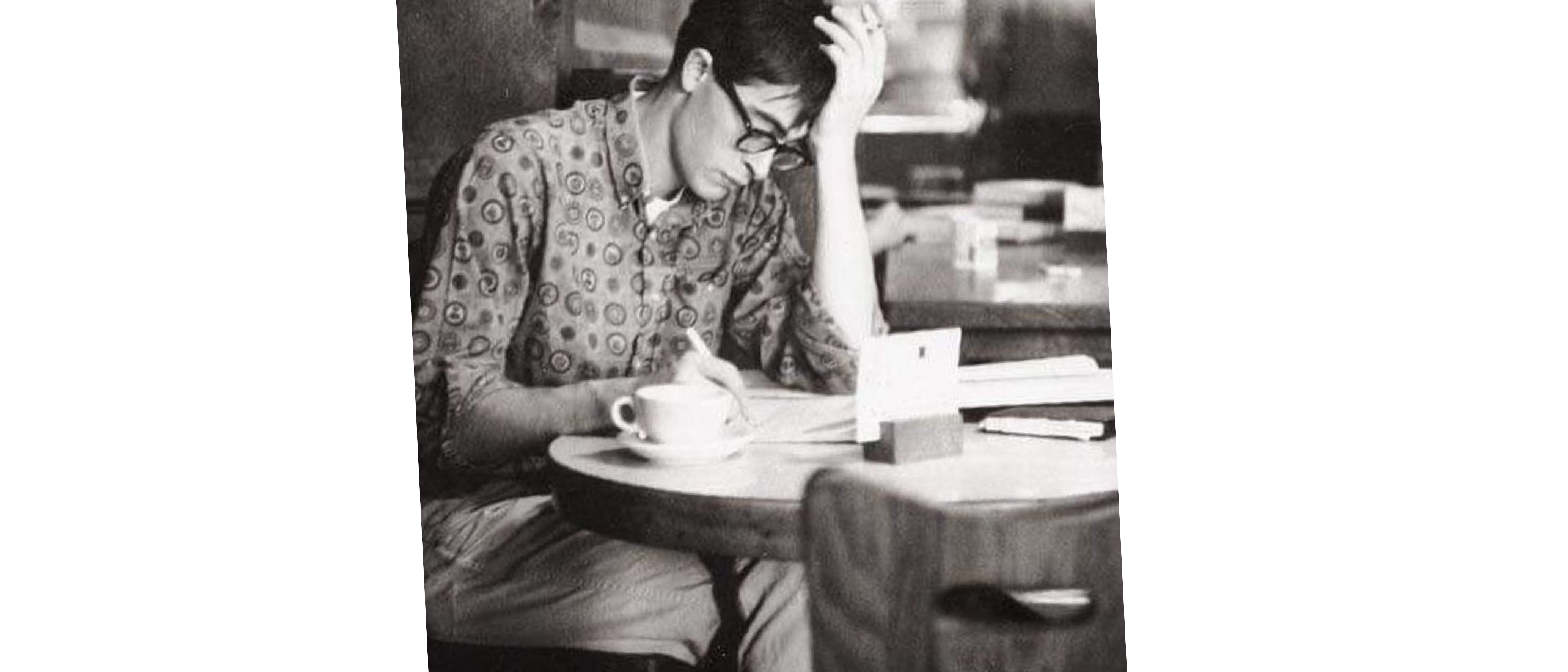 طقوس الكتابة بين الغرابة والفرادة