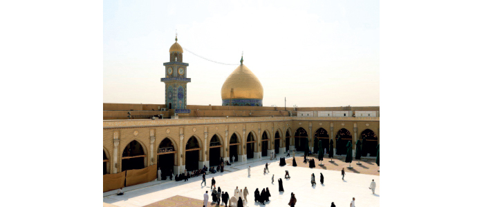 محراب الإمام علي (ع).. مسجد الكوفة.. حكمة الماضي وأحزان محرّم