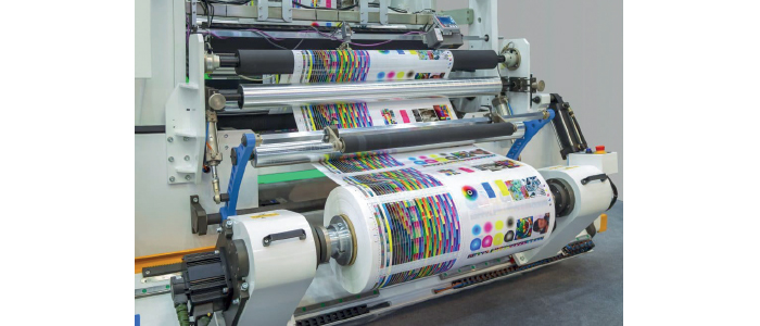 من طبول الحرب إلى نقرات الهاتف.. كيف غيّر الإعلان شكل الحياة؟